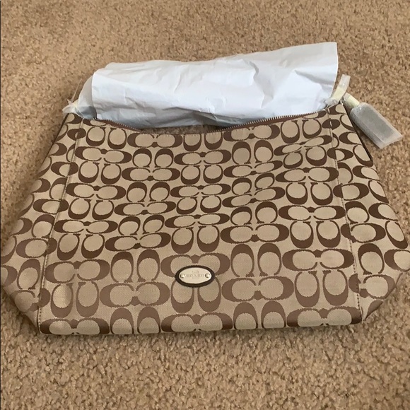 Coach - Picture 9 of 13